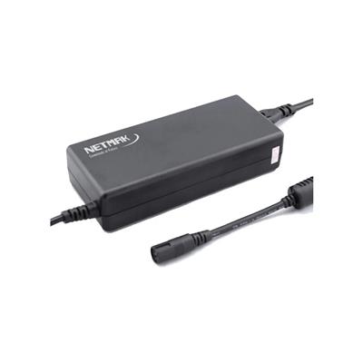 Cargador Universal Automático Netmak 90W